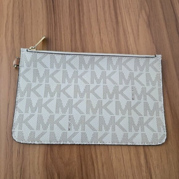 Michael by Michael Kors Monogram Tan and White Pouch Clutch - Picture 2 of 9